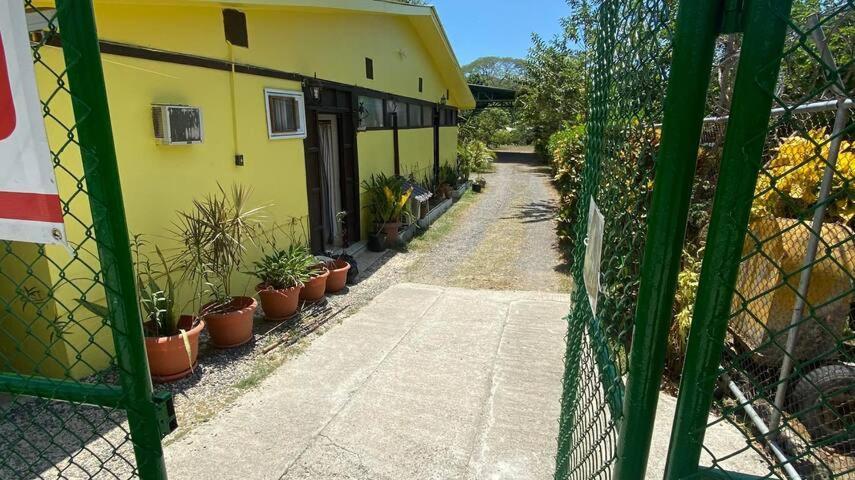 Casa Natalia Hotel Playa Herradura  Exterior photo